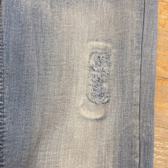 🌺 MUDD Girls Distressed Light Wash Jeans - Picture 4 of 12